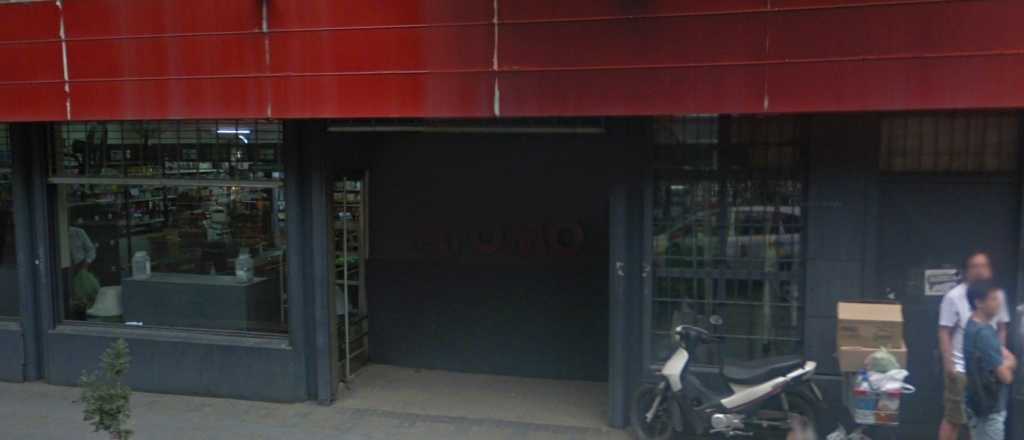 Un anciano se rob&oacute; un queso de un &Aacute;tomo y lo detuvieron