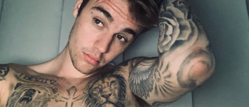 Justin Bieber mostr&oacute; su dentadura de diamantes