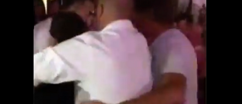 Video: intentaron agredir a Messi cuando bailaba con Antonela