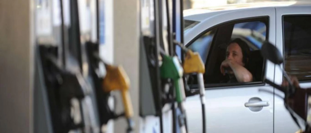 Marcha atrás: YPF no aumentará los precios de los combustibles