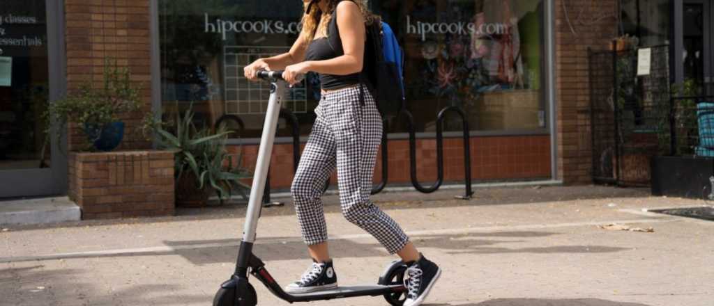 Cómo es la vida arriba de un monopatín eléctrico en el Gran Mendoza