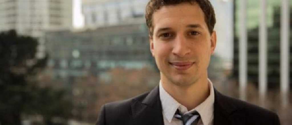 Un legislador termina su mandato y ya busca trabajo en redes