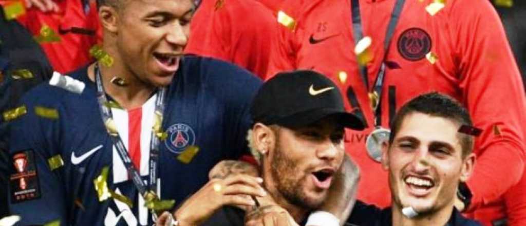 Video: PSG salió campeón y un jugador echó de los festejos a Neymar