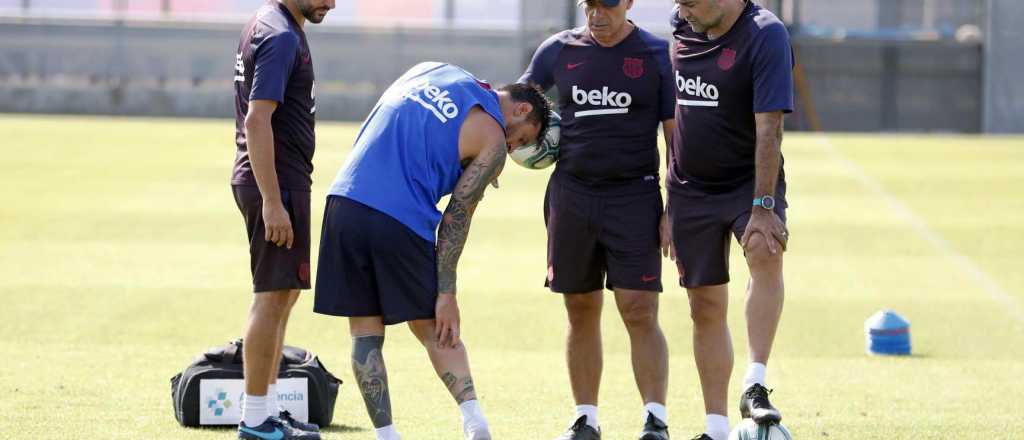 Messi se lesionó en su primer entrenamiento y se pierde la gira del Barcelona