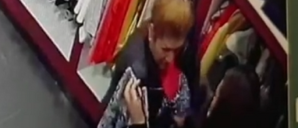 Video: en horas robó en dos locales de la misma calle en Villa Nueva