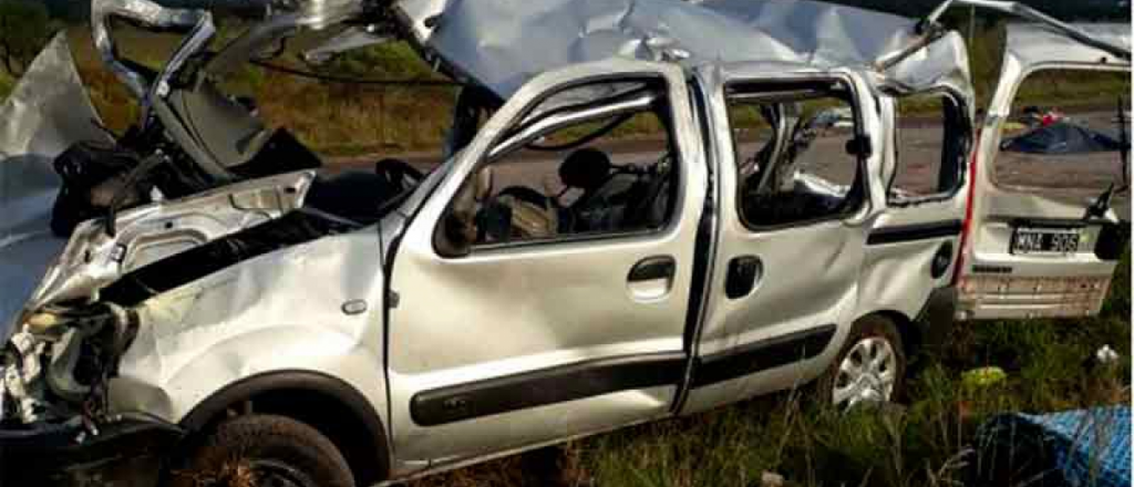 Choque, heridos graves y un conductor fugado en San Martín