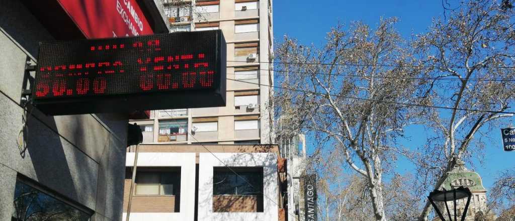 Dólar hoy: en Mendoza cerró a $60 para la venta