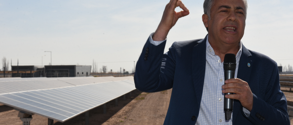 Cornejo inauguró un Parque Solar en San Martín 