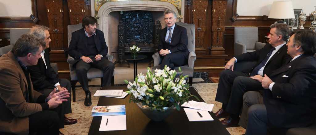 Macri le prometi&oacute; al Campo no aumentar las retenciones