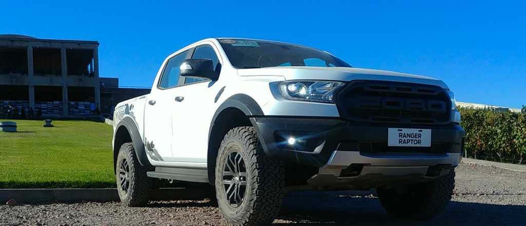 La Ford Ranger Raptor llegó a Mendoza: la manejamos y te mostramos fotos y videos