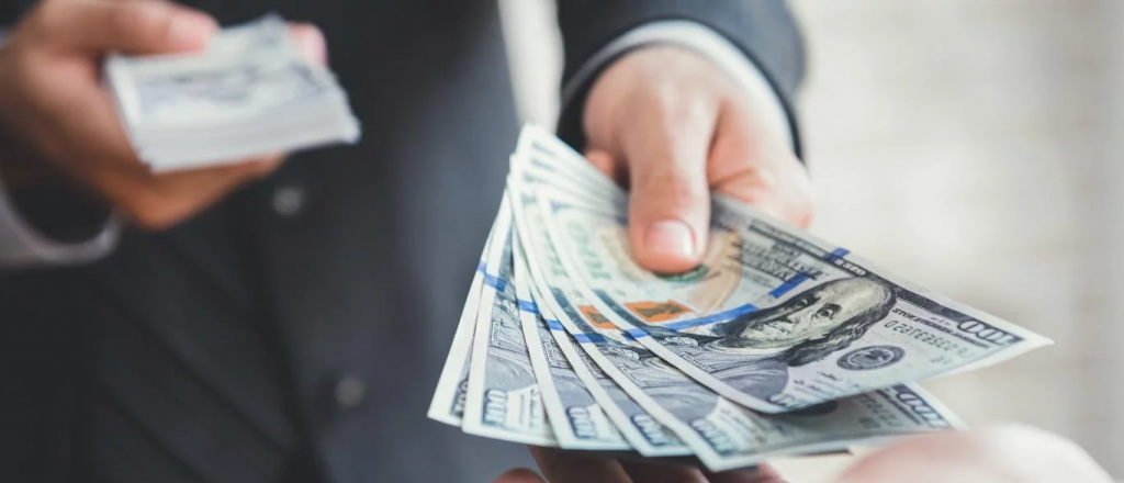 Pasado el mediod&iacute;a, el d&oacute;lar tuvo un repunte en su valor