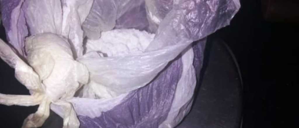 Detienen a dos mendocinos en Desaguadero con cocaína