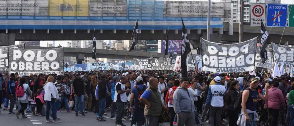 Caos en Buenos Aires por marcha de organizaciones sociales