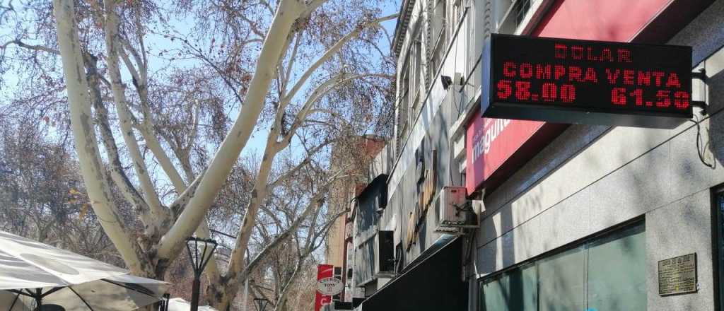 Dólar hoy: 61,50 pesos para la venta en Mendoza