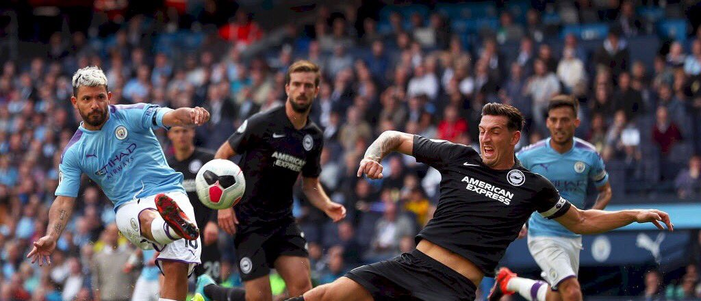 Ag&uuml;ero meti&oacute; dos en la victoria del City y es el goleador en Inglaterra