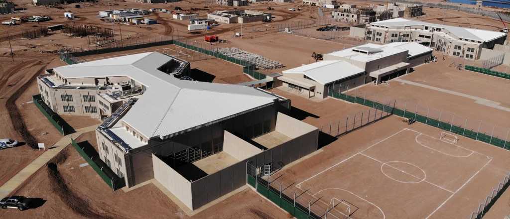 Cornejo inauguró obras en la cárcel de Almafuerte