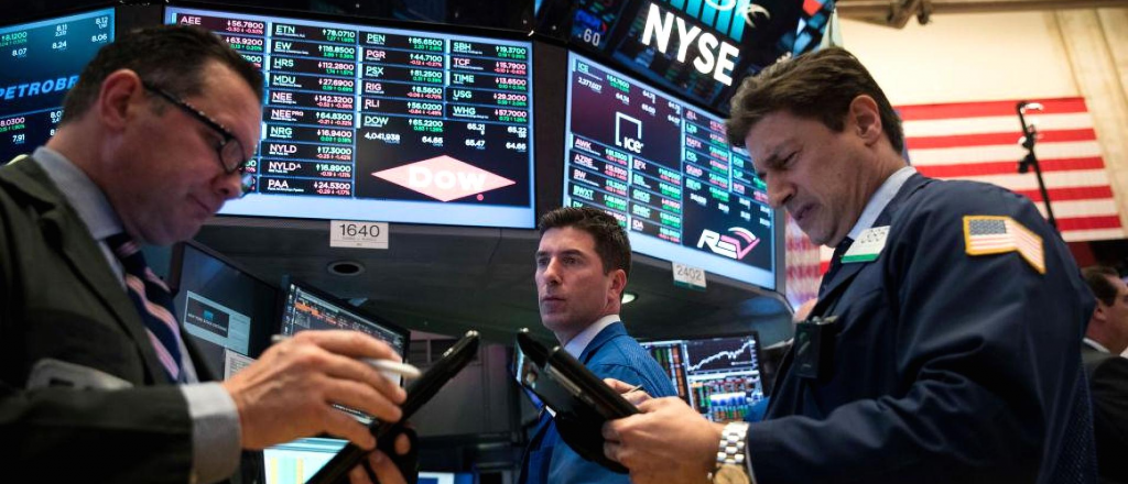 Moody´s bajó las calificaciones de deuda a bancos y entidades financieras