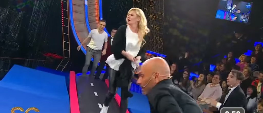 Esmeralda Mitre se dio un golpazo en lo de Susana Gim&eacute;nez