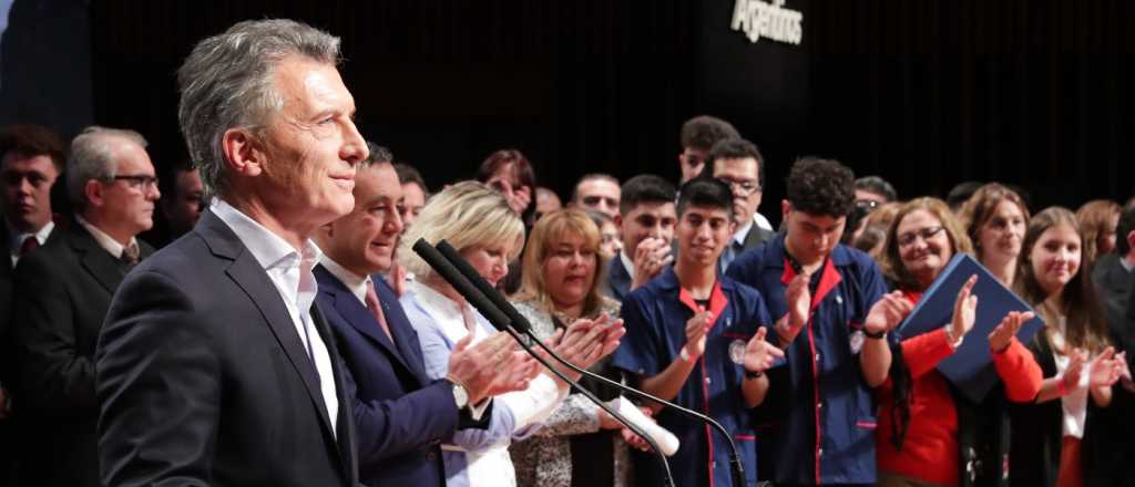 Macri anunci&oacute; aumento de 40% para las becas Progresar
