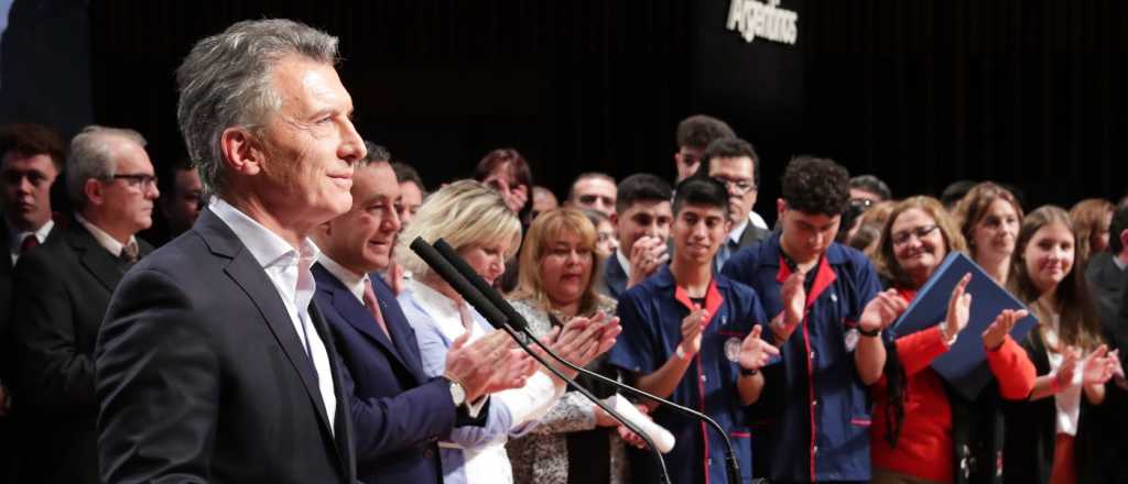 Macri anunció aumento de 40% para las becas Progresar