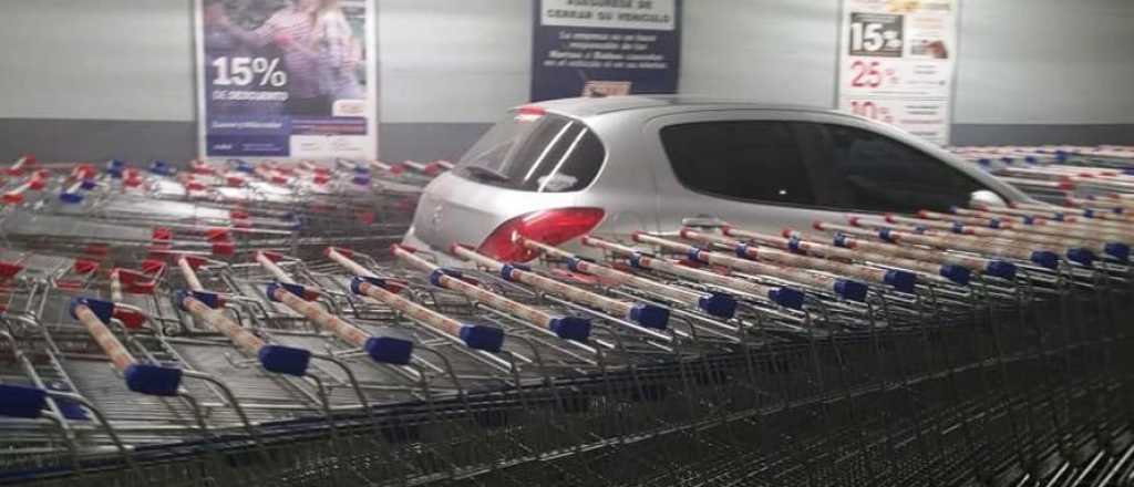 Estacion&oacute; mal en el COTO y as&iacute; se vengaron los "changarines"