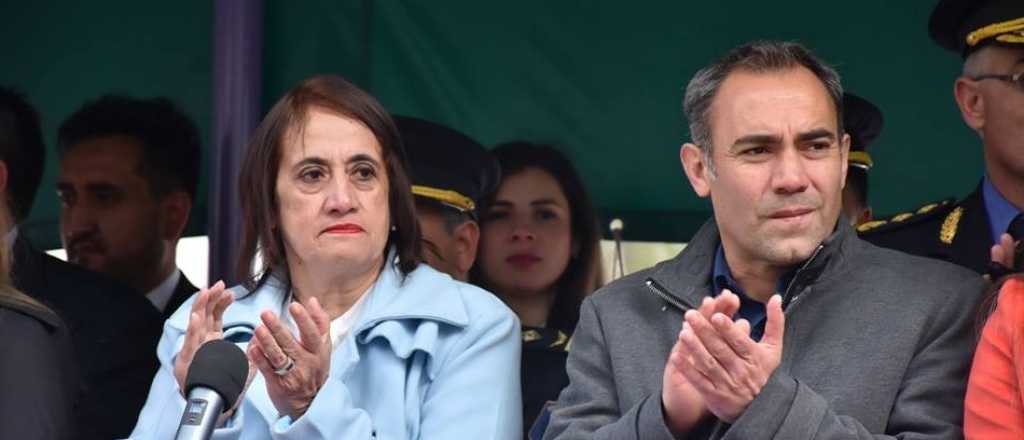 Denuncian que compraron celulares a nombre de Santa Rosa