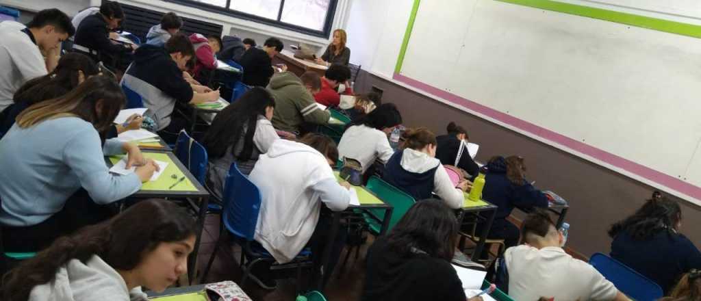 Otra semana de paro en la UNCuyo: padres volver&aacute;n a hacer vigilia en reclamo