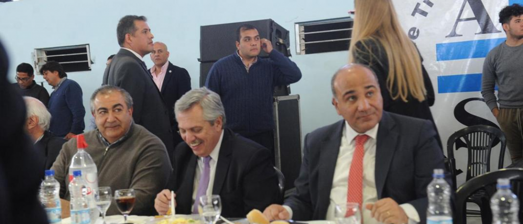 Diputados tucumanos quieren saber qui&eacute;n pag&oacute; el  "agasajo" a Alberto Fern&aacute;ndez 