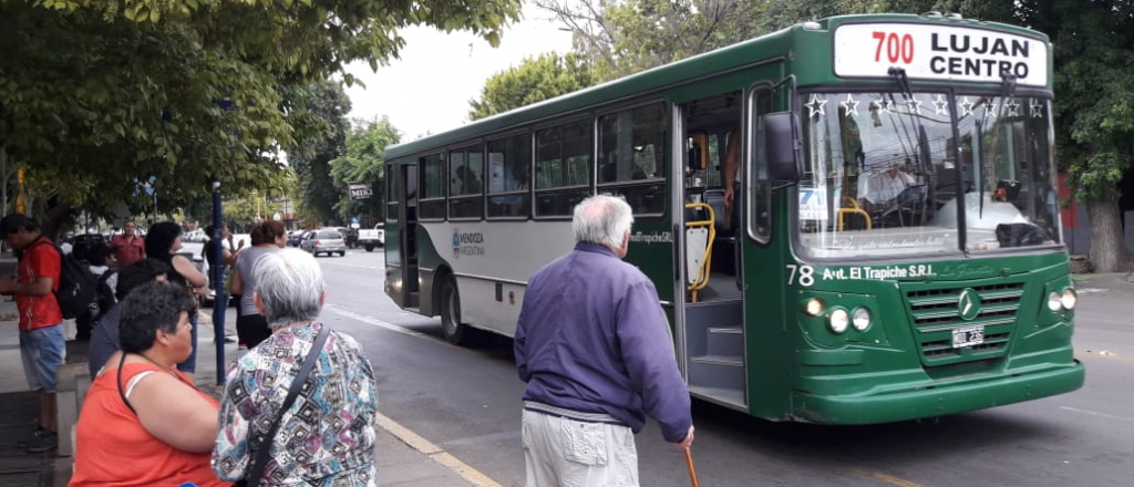 Video: amenazó de muerte a un chofer del 700 porque no lo dejó viajar gratis