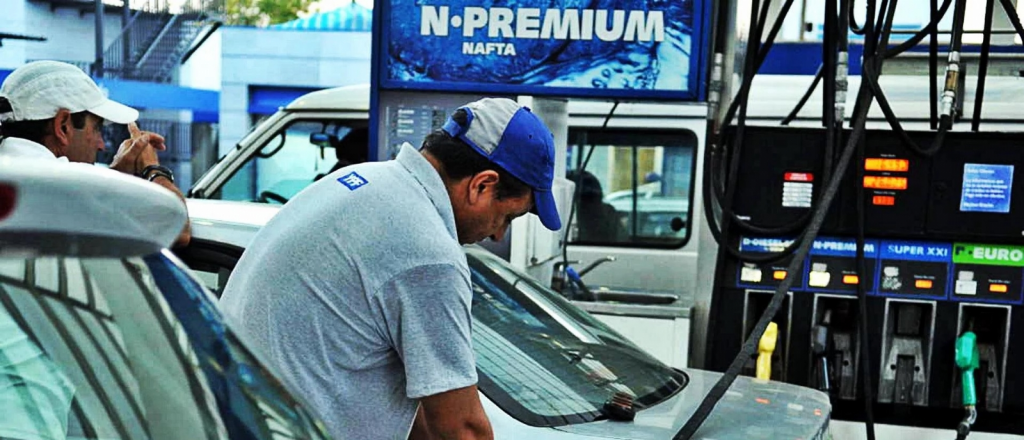 YPF desmintió que ofrece 3 meses de combustible gratis