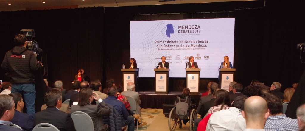 Las mejores fotos del debate de los candidatos a gobernador de Mendoza