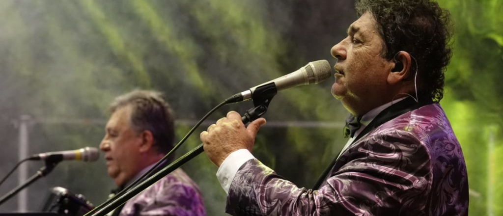 Video: as&iacute; ensayan "Los Palmeras" para la segunda noche de Vendimia