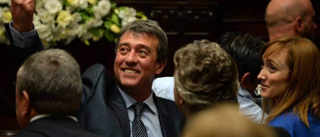 Dos veteranos del PJ defendieron a la joven Fern&aacute;ndez Sagasti 