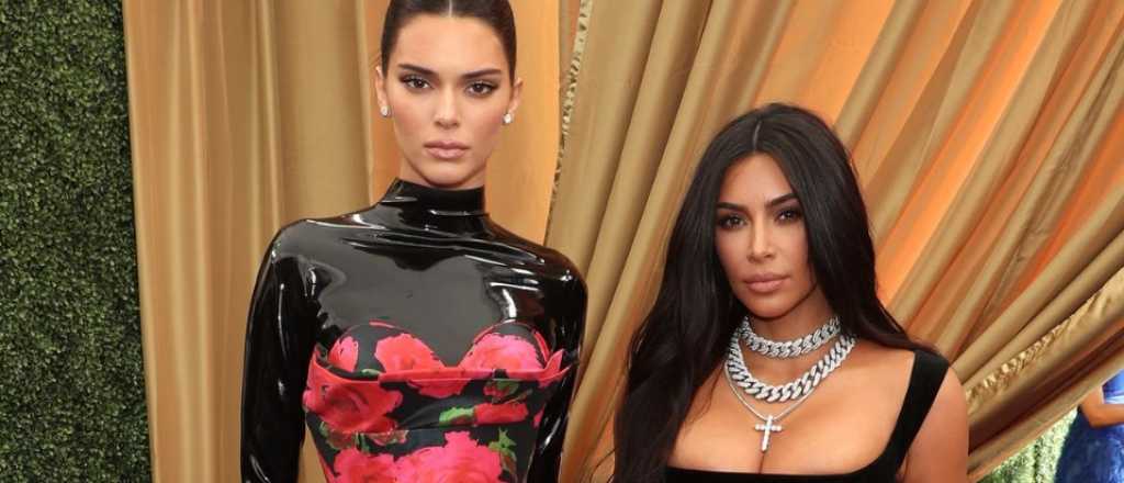 Kendall opac&oacute; a su hermana Kim Kardashian en los Emmy: memes