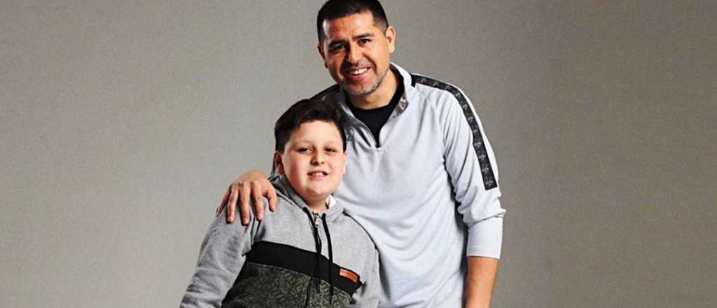 Riquelme tendrá de alcanzapelotas al niño que acarició en el 2014