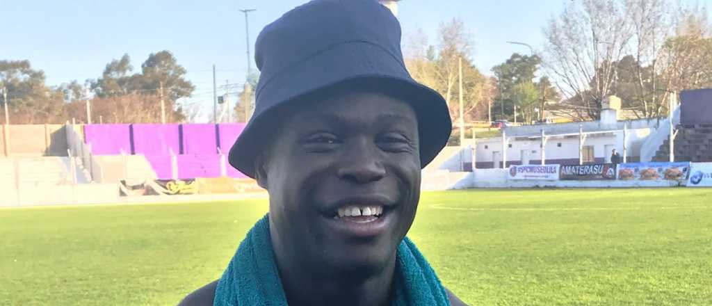 Un jugador camerunés de Sacachispas imitó al "Negro de WhatsApp"