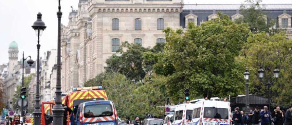 Un hombre fue abatido tras atacar a cuatro policías en París