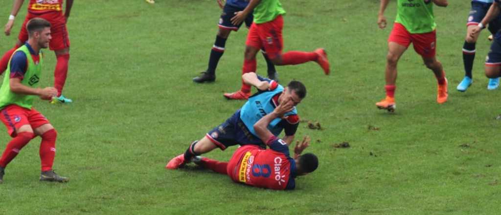 Video: terrible batalla campal entre jugadores en Guatemala