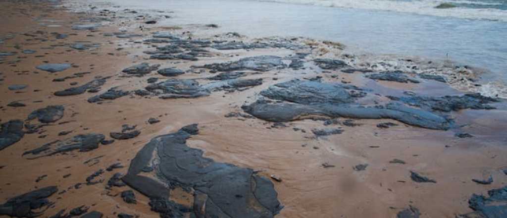 Tragedia ambiental en Brasil: derrame de petróleo en 132 playas