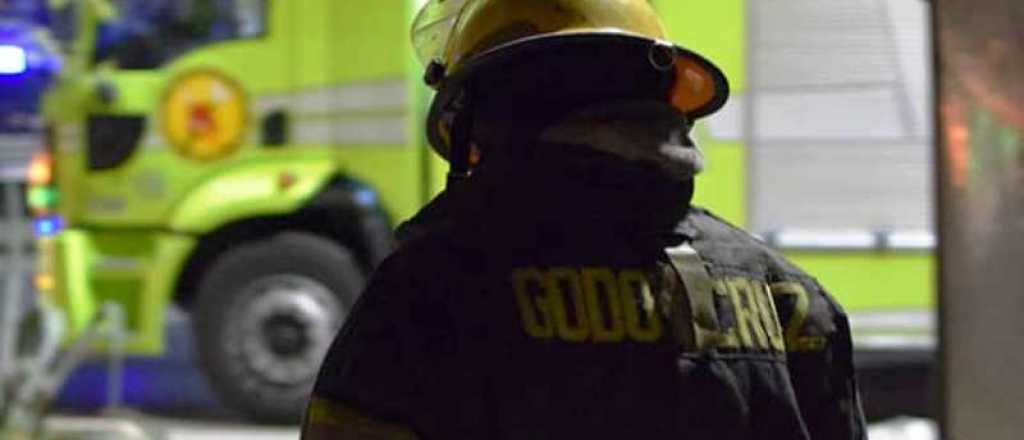 Un hombre está en grave estado tras incendiarse su casa en Godoy Cruz