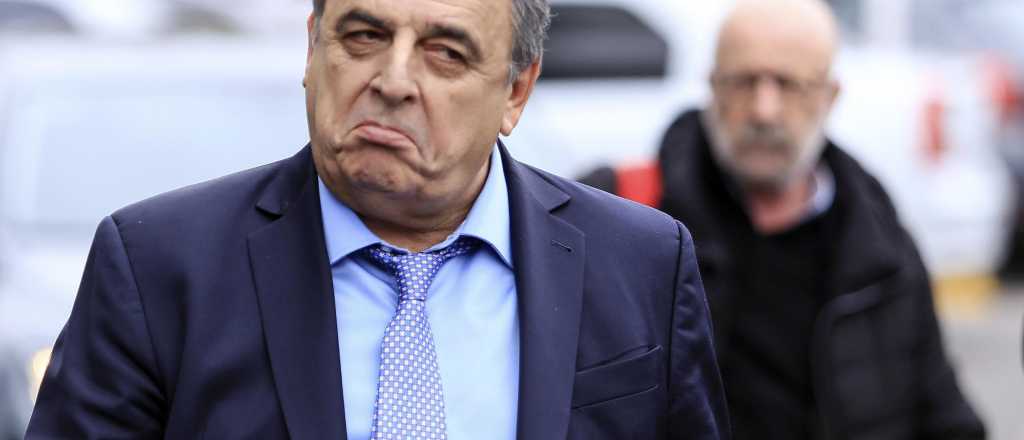 Negri criticó a Massa por "orquestar" la suspensión de las PASO 