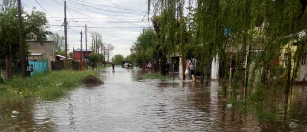 Por las inundaciones, vecinos de La Matanza tuvieron que dejar sus casas