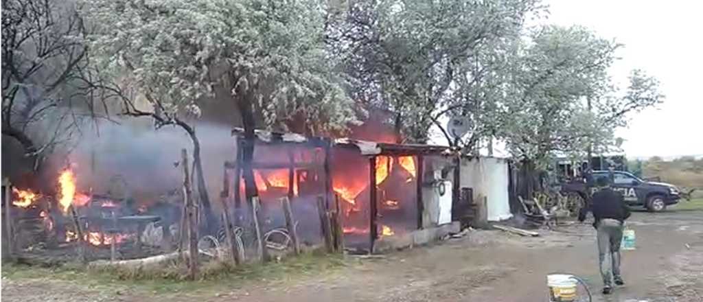 Cuatro cabañas se incendiaron en El Carrizal