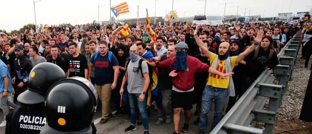 Protestas e incidentes en Cataluña por condenas a separatistas