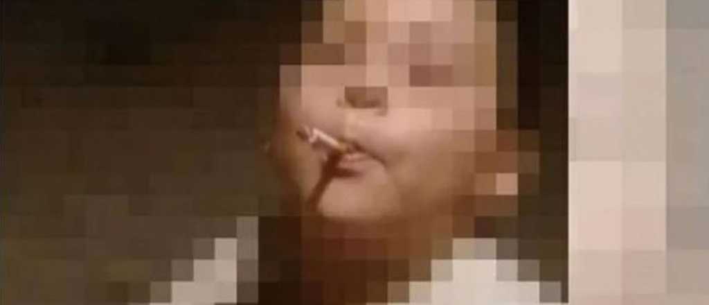 Un hombre obligaba bajo amenazas a fumar a su hijo de 5 años