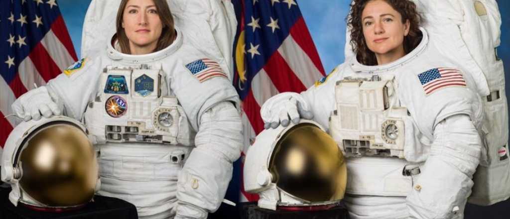 Dos mujeres astronautas realizarán la primera caminata espacial femenina