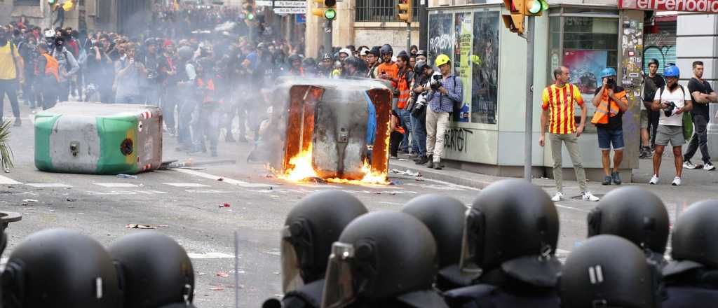 Huelga general y graves incidentes en Cataluña
