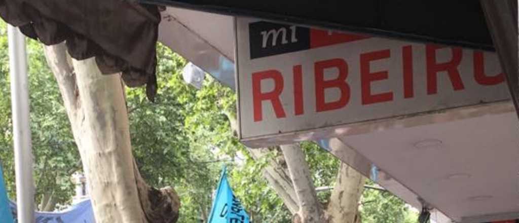 Empleados de Ribeiro Mendoza protestaron por falta de pago de sueldos
