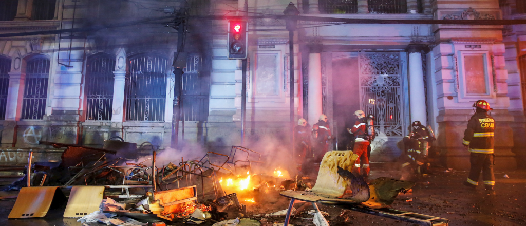 La pizza m&aacute;s cara de Pi&ntilde;era: los errores que derivaron en tanques en las calles