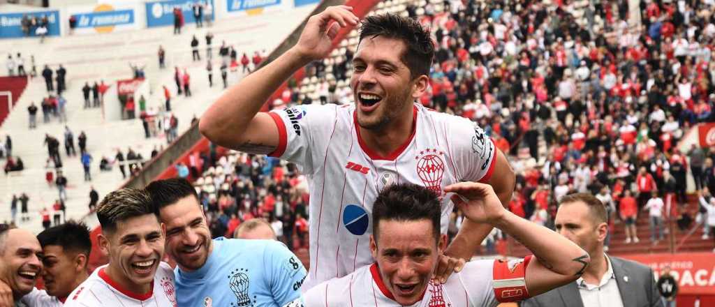 Apriete a Espinoza: el &aacute;rbitro y el presidente Nadur hablaron del episodio